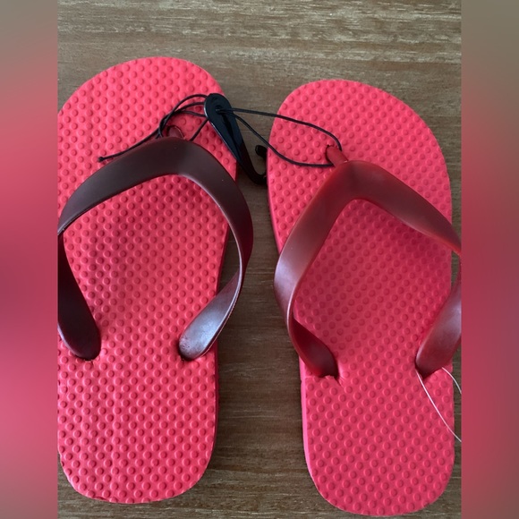 ⚡️3/$20 two pair of toddlers flip flops - Picture 7 of 8